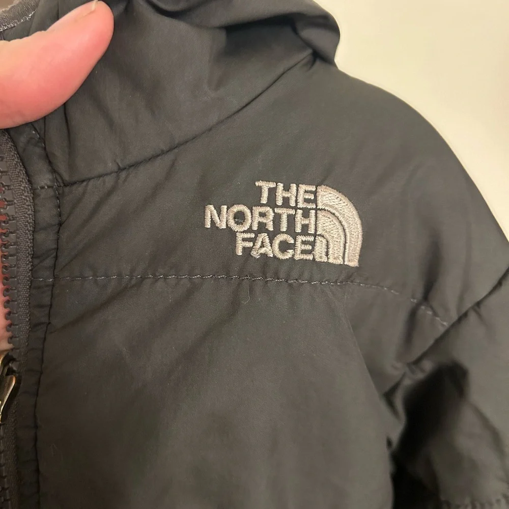 The North Face Blue and Red Checkered Reversible Jacket - Picture 8 of 9